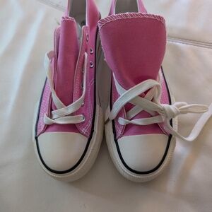 Women's Pink Shoes